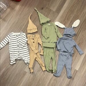 Baby bundle- 4 outfits size 0-3 months new condition